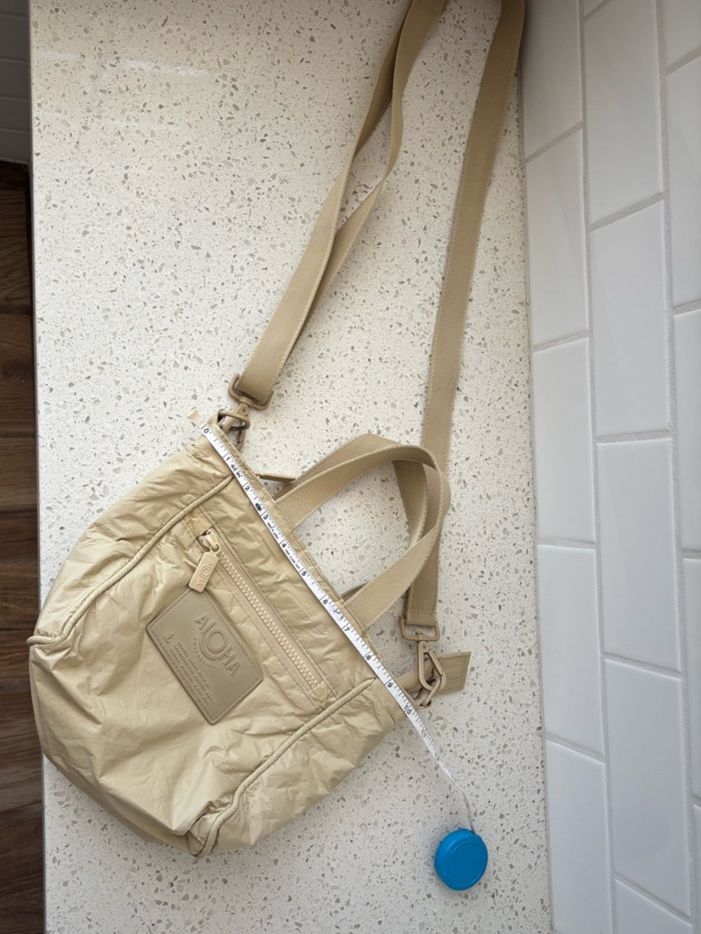 ALOHA Collection Beige/Tan Lightweight Crossbody Tote